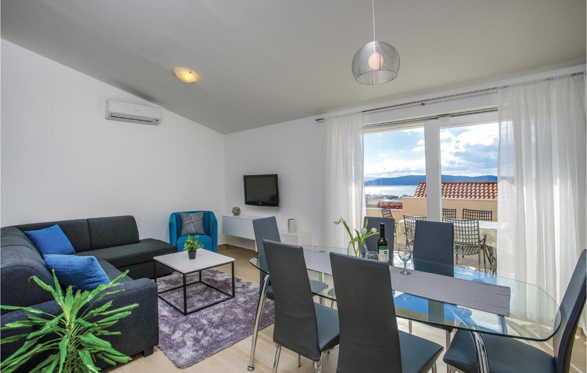 Stunning Apartment In Kastel Gomilica With Wifi Kaštela Extérieur photo